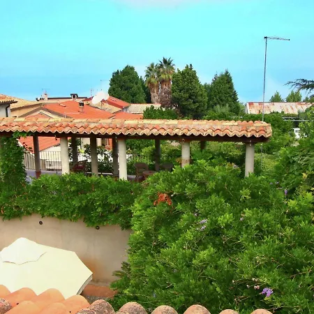 Luxurious Mansion In Near Sea